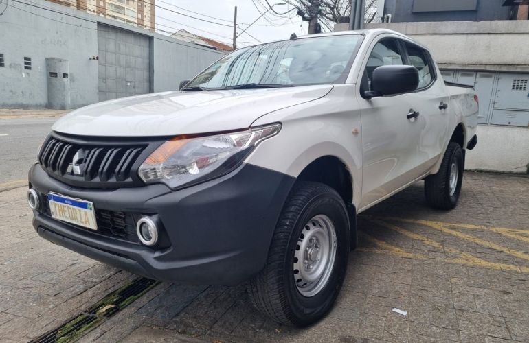 Mitsubishi L200 Triton 2.4 16V Turbo Sport GL CD 4x4 - Foto #1