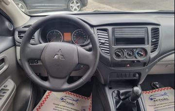 Mitsubishi L200 Triton 2.4 16V Turbo Sport GL CD 4x4 - Foto #4