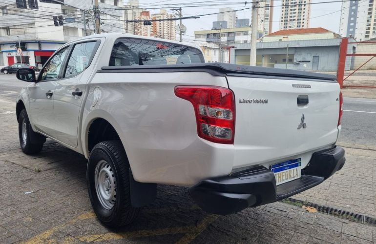 Mitsubishi L200 Triton 2.4 16V Turbo Sport GL CD 4x4 - Foto #5