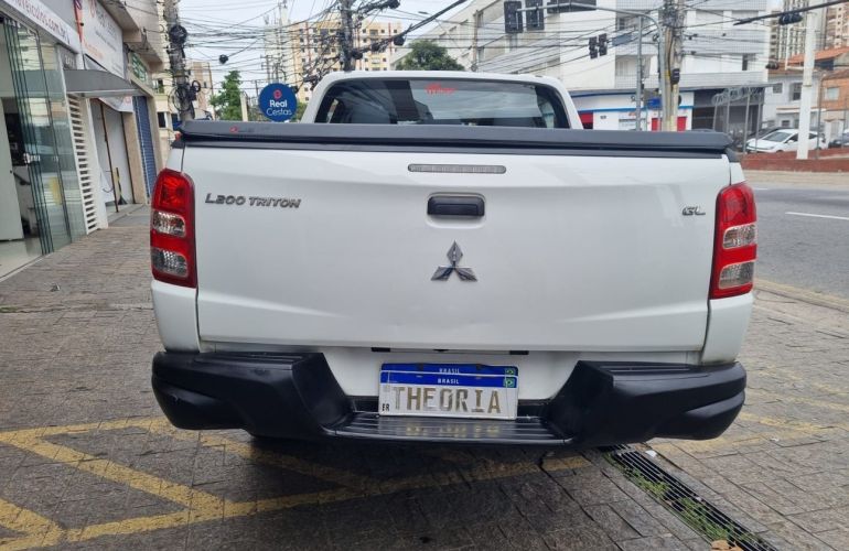 Mitsubishi L200 Triton 2.4 16V Turbo Sport GL CD 4x4 - Foto #6