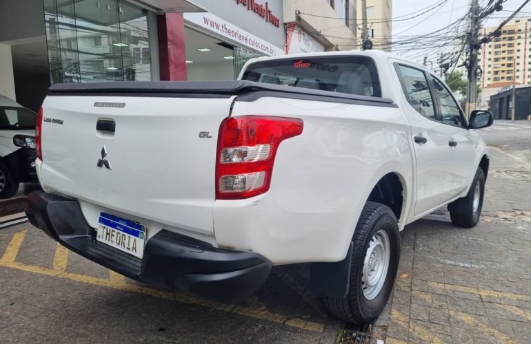 Mitsubishi L200 Triton 2.4 16V Turbo Sport GL CD 4x4 - Foto #7