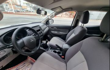 Mitsubishi L200 Triton 2.4 16V Turbo Sport GL CD 4x4 - Foto #9