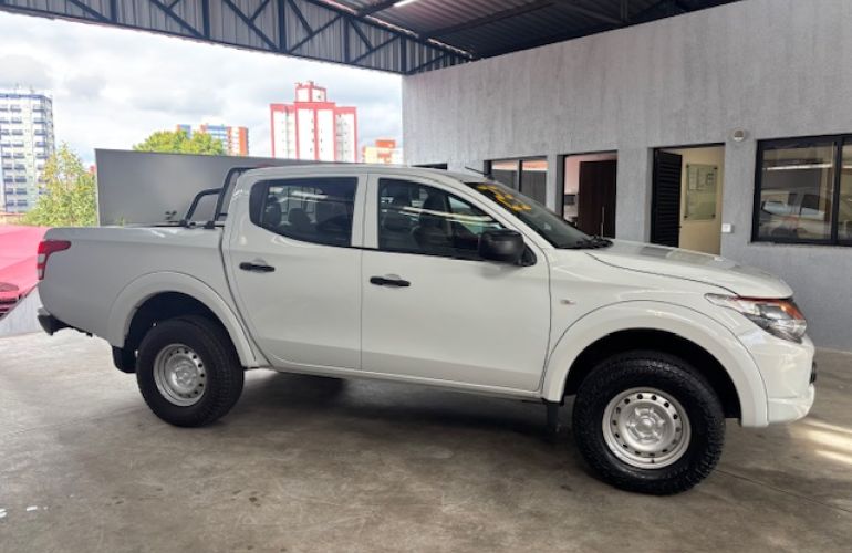 Mitsubishi L200 Triton 2.4 D GL 4WD - Foto #6