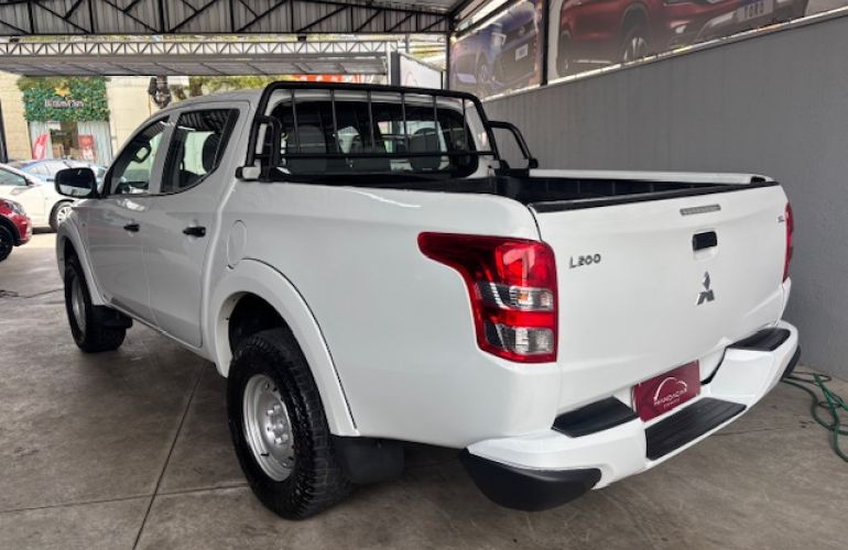 Mitsubishi L200 Triton 2.4 D GL 4WD - Foto #7