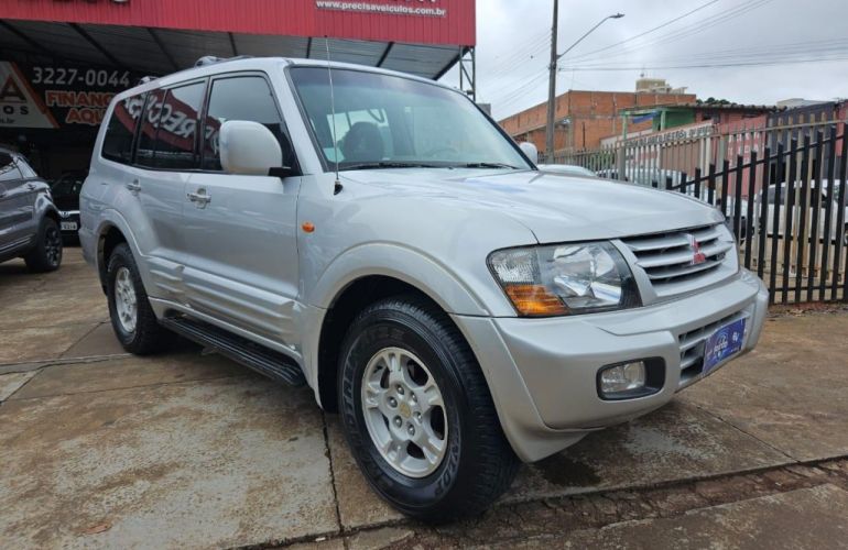 Mitsubishi Pajero 3.2 DI-D 4WD (Aut) - Foto #3