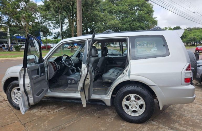 Mitsubishi Pajero 3.2 DI-D 4WD (Aut) - Foto #7