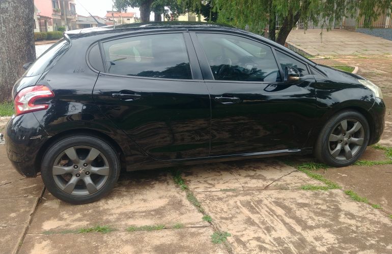 Peugeot 208 1.5 8V Allure (Flex) - Foto #7