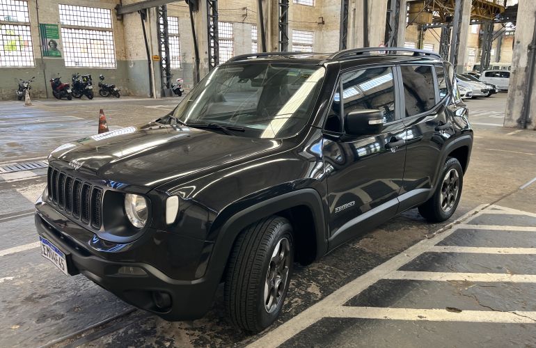 Jeep Renegade 1.8 (Aut) - Foto #4