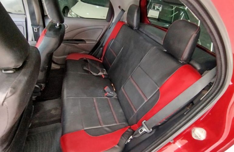 Toyota Etios 1.3 Xs 16v - Foto #9