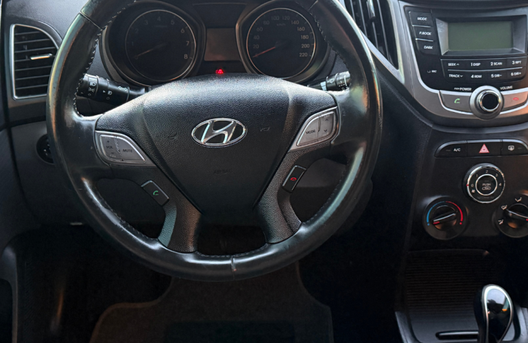Hyundai HB20S 1.6 Premium (Aut) - Foto #6