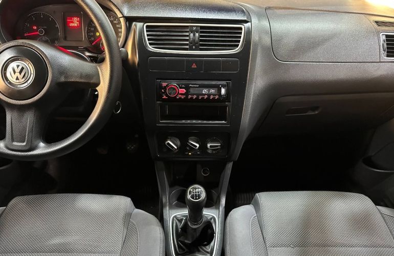 Volkswagen Fox 1.6 Mi 8v - Foto #8