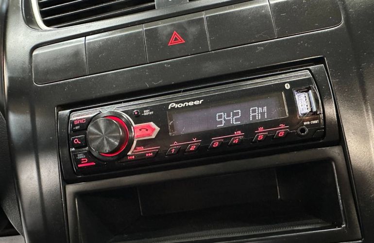 Volkswagen Fox 1.6 Mi 8v - Foto #10