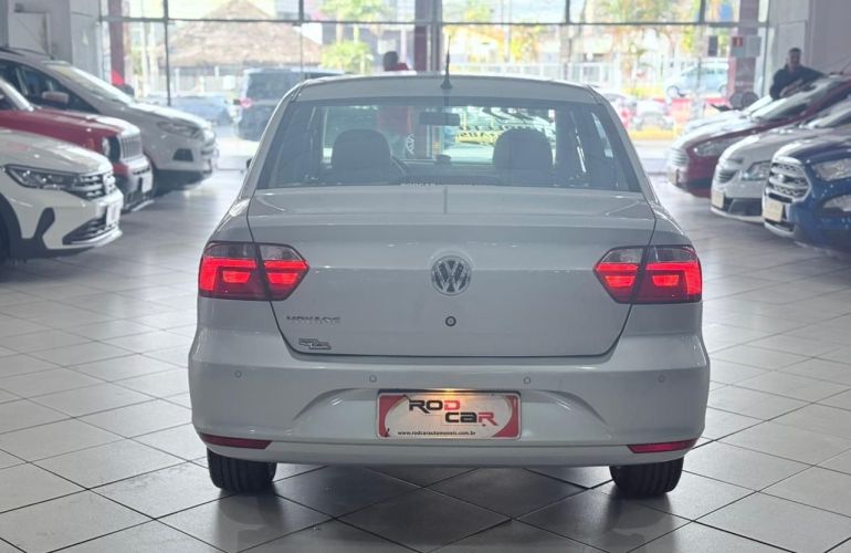 Volkswagen Voyage 1.0 12v MPi Total Comfortline - Foto #5