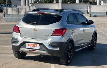 Chevrolet Onix 1.4 MPFi Activ 8v - Foto #3