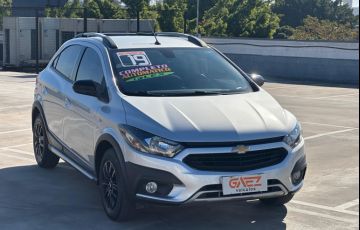 Chevrolet Onix 1.4 MPFi Activ 8v - Foto #4