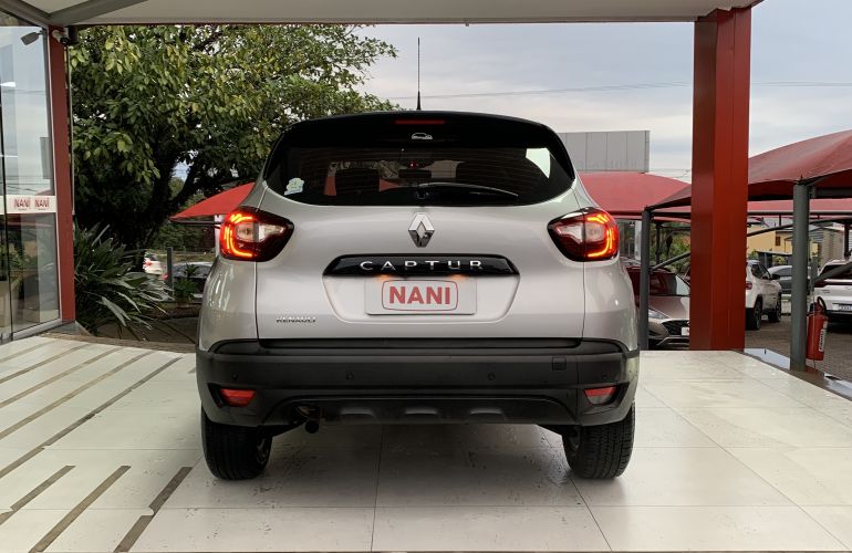 Renault Captur Life 1.6 CVT - Foto #6