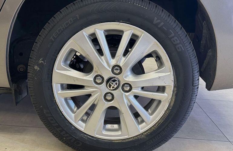 Toyota Yaris 1.5 16V Sedan Xl Live Multidrive - Foto #8