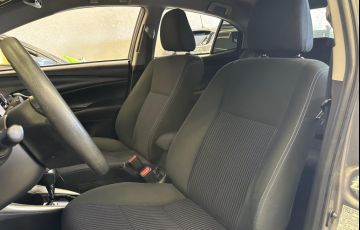 Toyota Yaris 1.5 16V Sedan Xl Live Multidrive - Foto #9