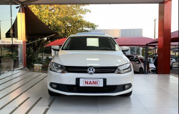 Volkswagen Jetta 2.0 Comfortline (Flex) - Foto #2
