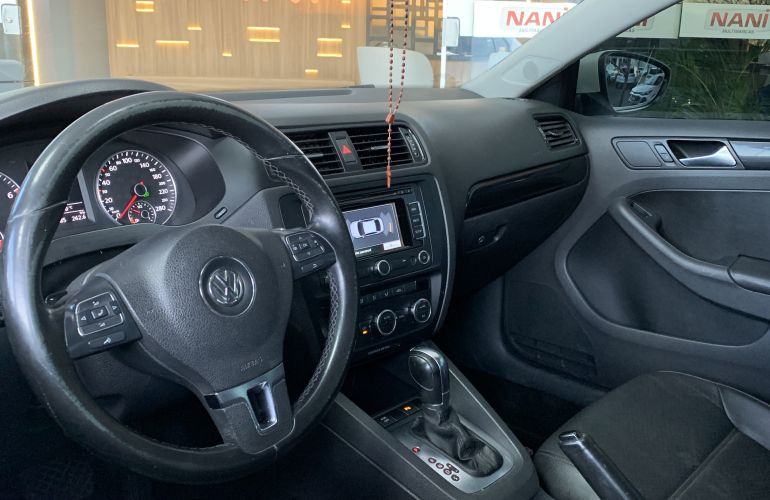 Volkswagen Jetta 2.0 Comfortline (Flex) - Foto #3