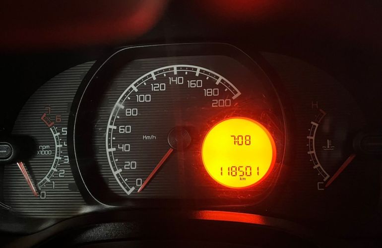 Fiat Strada 1.4 MPi Hard Working CD 8v - Foto #9