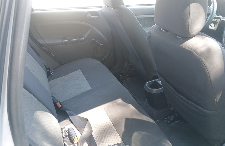 Ford Fiesta Hatch SE 1.0 RoCam (Flex) - Foto #4