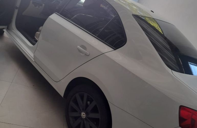 Volkswagen Jetta 2.0 Comfortline Tiptronic (Flex) - Foto #1