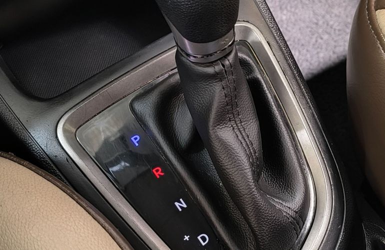 Hyundai Hb20s 1.6 Comfort Plus 16v - Foto #6
