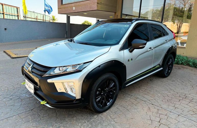 Mitsubishi Eclipse Cross 1.5 Mivec Turbo Hpe-s Outdoor S-awc - Foto #1