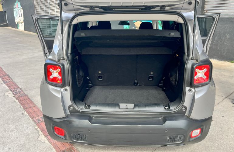 Jeep Renegade 1.8 Sport (Aut) - Foto #6
