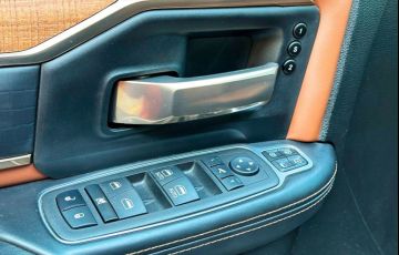 RAM 3500 6.7 I6 Turbo Limited Longhorn CD 4x4 - Foto #10