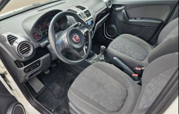 Fiat Palio Attractive 1.4 8V (Flex) - Foto #4