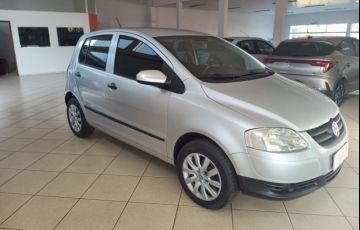 Volkswagen Fox 1.0 8V (Flex) 4p - Foto #3