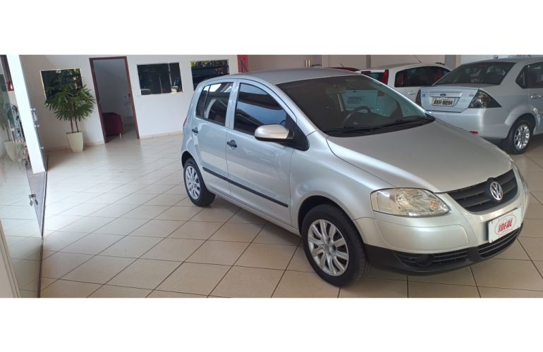 Volkswagen Fox 1.0 8V (Flex) 4p - Foto #6