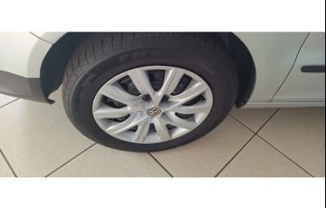 Volkswagen Fox 1.0 8V (Flex) 4p - Foto #10