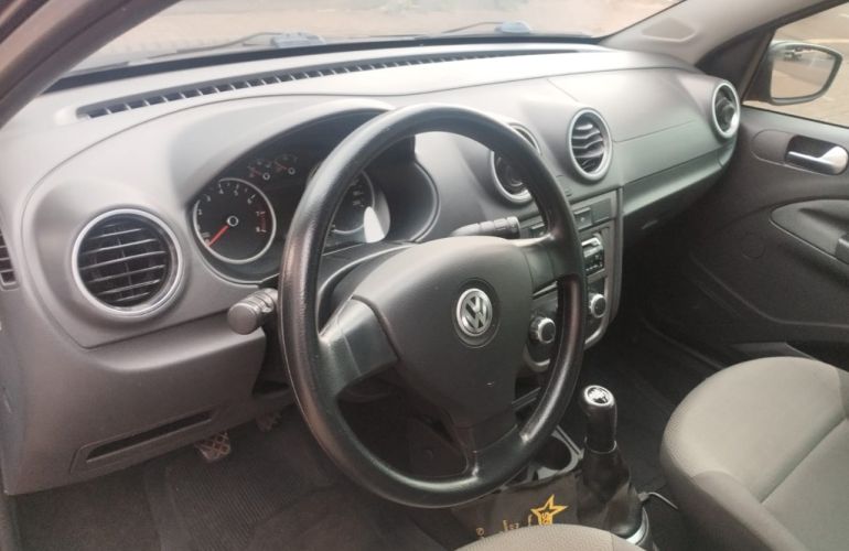 Volkswagen Voyage 1.0 - Foto #4