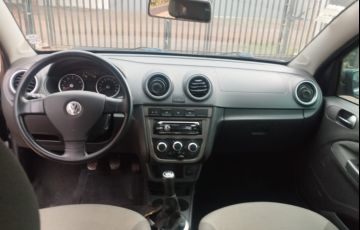 Volkswagen Voyage 1.0 - Foto #6