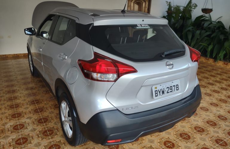 Nissan Kicks 1.6 S (Flex) - Foto #2