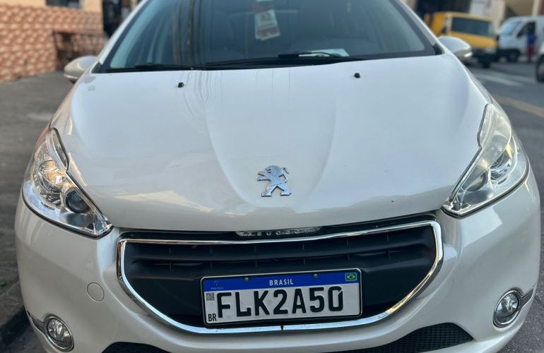 Peugeot 208 1.6 16V Griffe (Flex) (Aut) - Foto #1