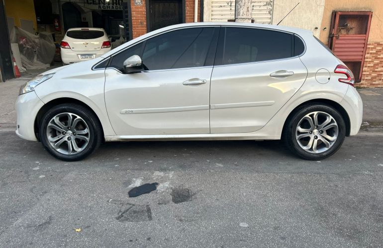 Peugeot 208 1.6 16V Griffe (Flex) (Aut) - Foto #4