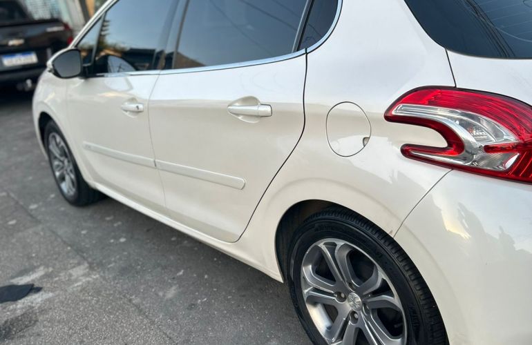 Peugeot 208 1.6 16V Griffe (Flex) (Aut) - Foto #6