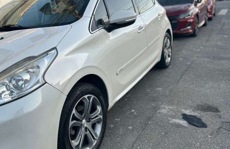 Peugeot 208 1.6 16V Griffe (Flex) (Aut) - Foto #7
