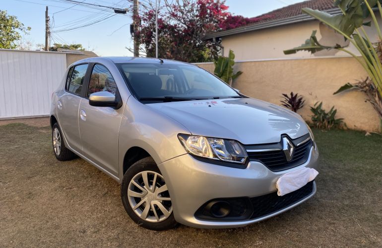 Renault Sandero Expression 1.0 16V (Flex) - Foto #2