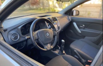 Renault Sandero Expression 1.0 16V (Flex) - Foto #5
