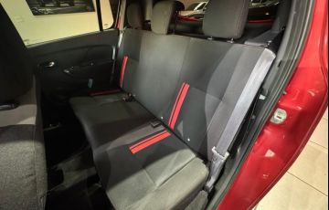 Renault Sandero 2.0 Rs 16v - Foto #7