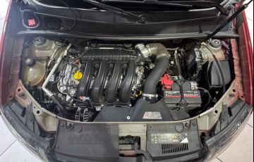 Renault Sandero 2.0 Rs 16v - Foto #8