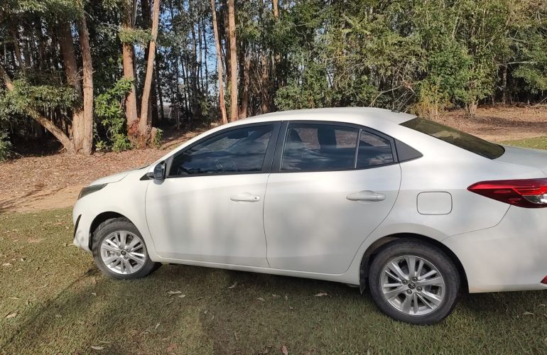 Toyota Yaris Sedan 1.5 XL Plus Tech CVT (Flex) - Foto #4