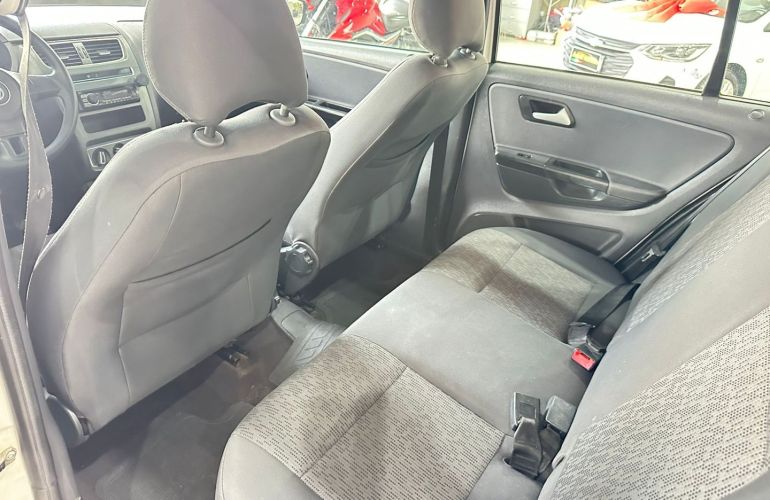 Volkswagen Fox 1.0 Mi 8V Flex 4p Manual - Foto #8