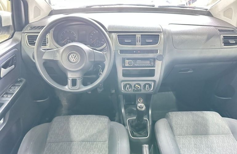 Volkswagen Fox 1.0 Mi 8V Flex 4p Manual - Foto #9