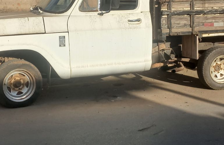 Chevrolet C10 Pick Up (Cab Simples) - Foto #1